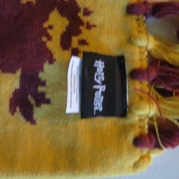 Unisex-One Size Fits Most Gryffindor Reversible 60 inch Scarf - Picture 5 of 5